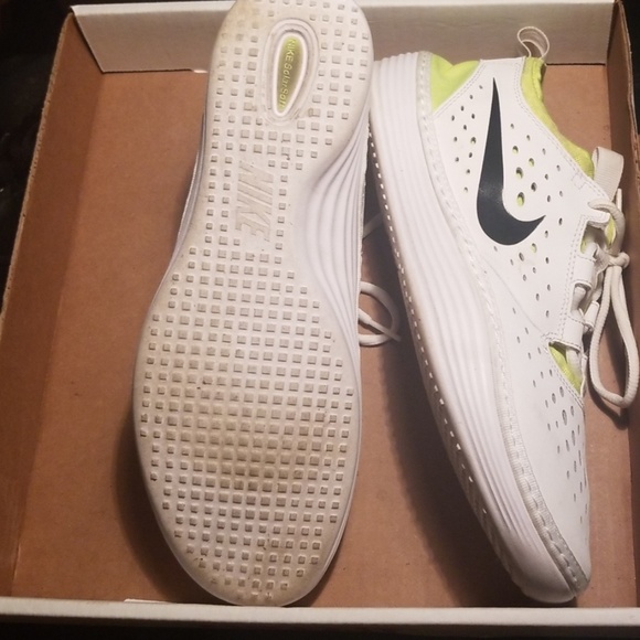 Nike Lightweight White Trainers - Picture 5 of 5